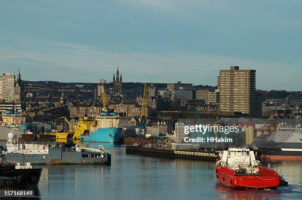 porto de aberdeen - grampian   scotland imagens e fotografias de stock