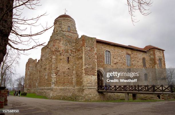 colchester castle - colchester stockfoto's en -beelden