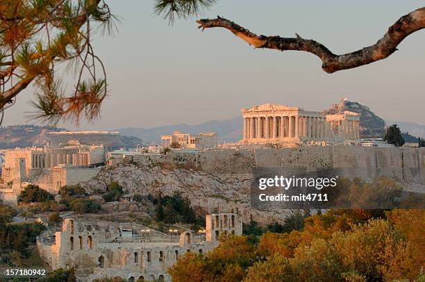 akropolis ii - greek culture stock-fotos und bilder