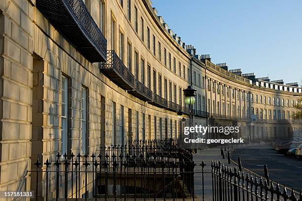 tradicional rua de edimburgo - cidade nova edimburgo imagens e fotografias de stock