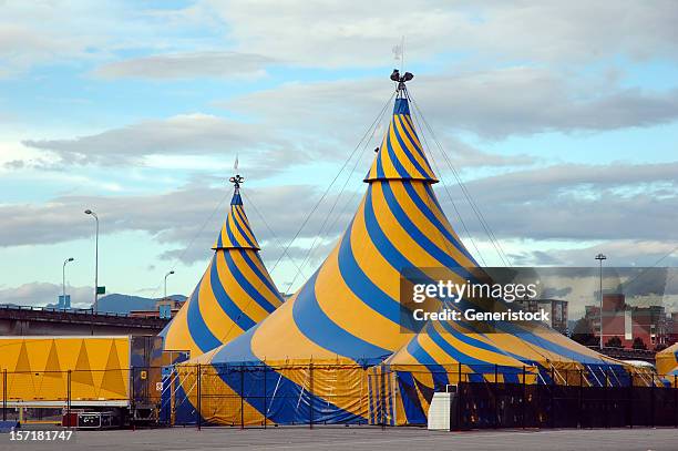 circus tiendas - carpa de circo fotografías e imágenes de stock