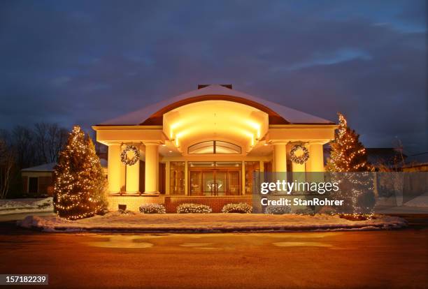 holiday business building, beavercreek, dayton, ohio - dayton ohio stock pictures, royalty-free photos & images