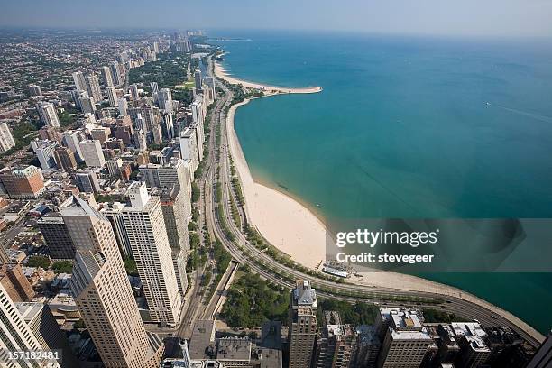 luftaufnahme. chicago goldküste - lake shore drive chicago stock-fotos und bilder