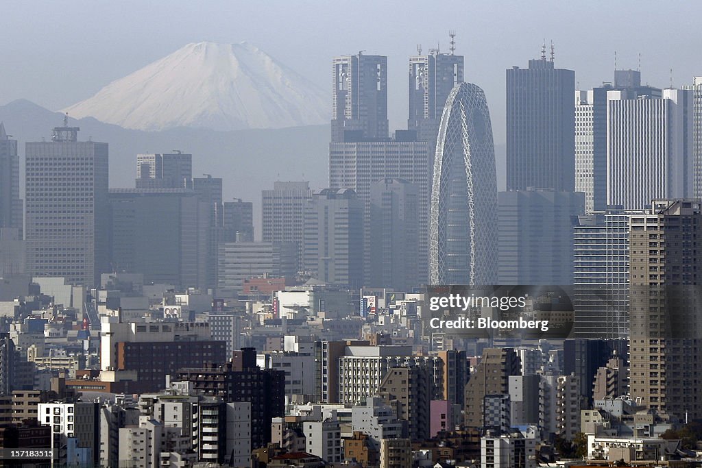 General Economy Images As Japan Announces 2nd Stimulus Package