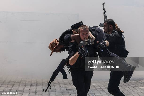Police Getting Trained 2,954 Police Training Academy Stock Photos, High-Res Pictures, and ...