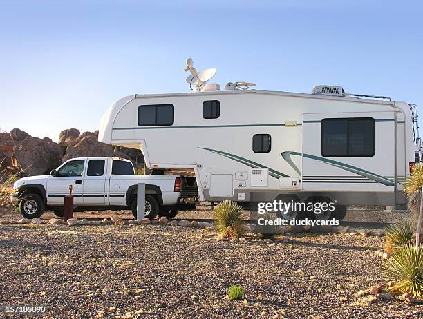 fifth wheel trailer & truck - wheel stock pictures, royalty-free photos & images