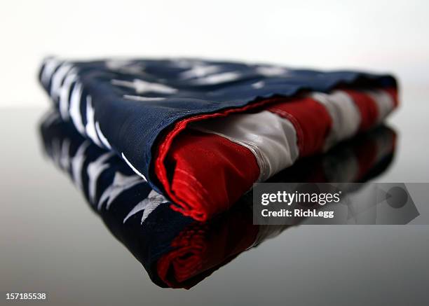 728 fotos de stock e banco de imagens de Folded American Flag - Getty Images