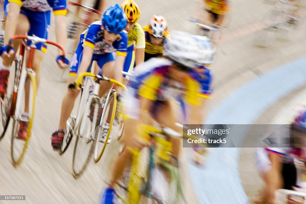 Radprofis konnten racing in peloton Bildung auf einem Velodrom