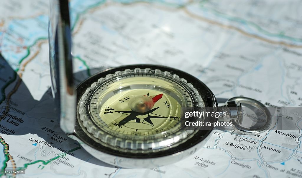Kompass auf einer Karte