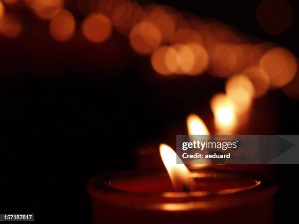 candles - dood fysieke beschrijving stockfoto's en -beelden