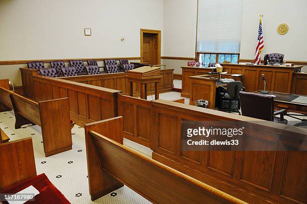 american gerichtssaal - empty courtroom stock-fotos und bilder