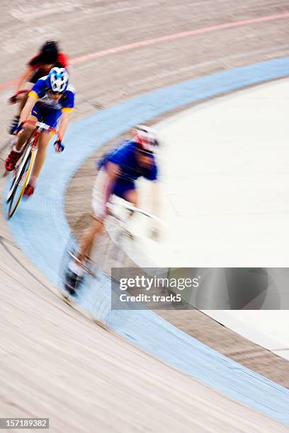 speed - overtaking stock pictures, royalty-free photos & images