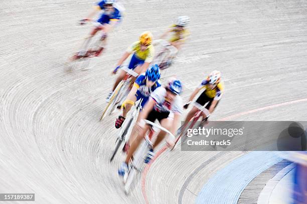 Pack Leader Racing Leader Of The Pack Race Photos and Premium High Res Pictures - Getty Images