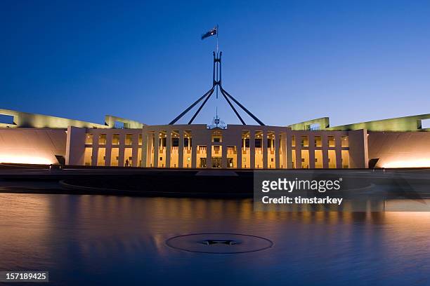 el parlamento casa, australia - canberra fotografías e imágenes de stock