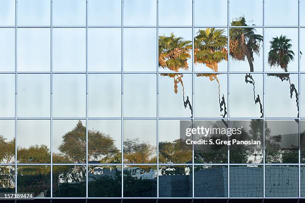 architecture and nature - glendale californië stockfoto's en -beelden