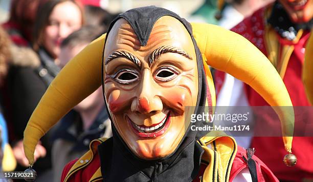 lustige karneval maske - fiesta stock-fotos und bilder