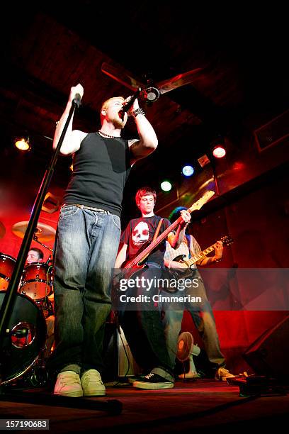 rock concert - rock group stock pictures, royalty-free photos & images
