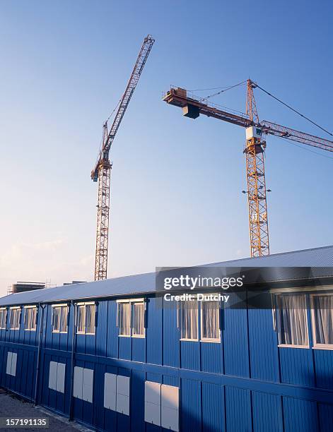 edificio del sitio - cuartel fotografías e imágenes de stock
