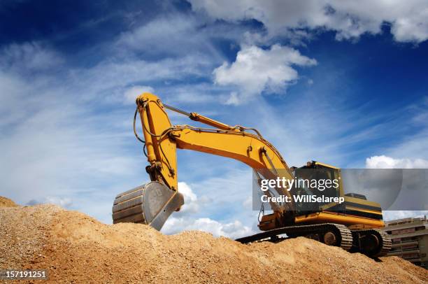 bulldozer - earth mover stock-fotos und bilder