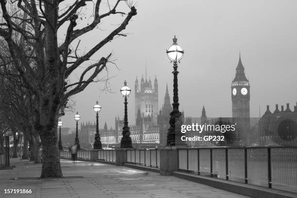 westminster ao amanhecer, londres - estátua de belas artes imagens e fotografias de stock