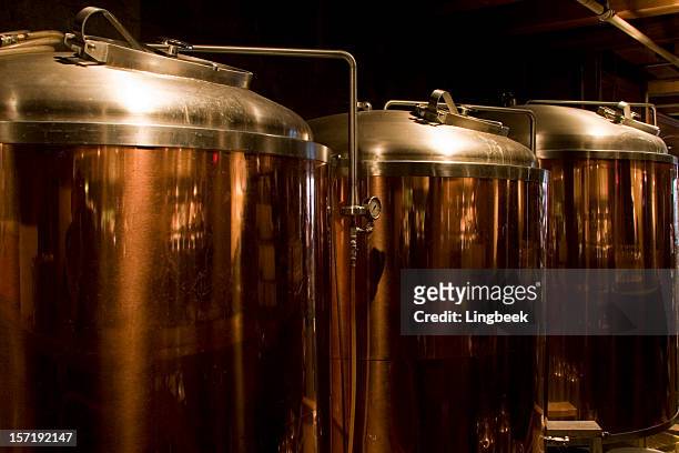 brauerei - destillation stock-fotos und bilder
