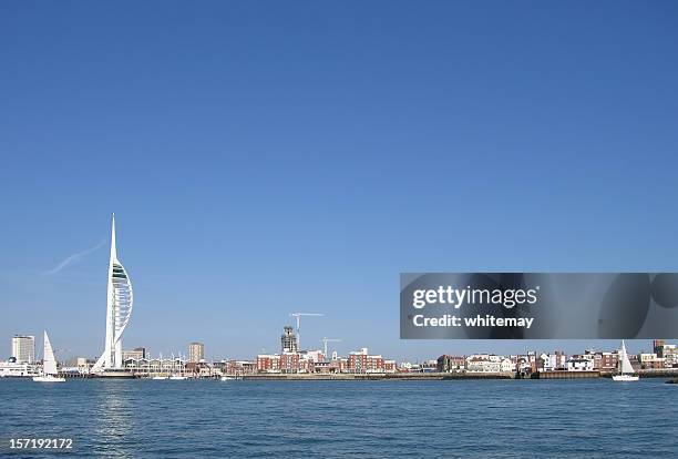 portsmouth horizonte - torre spinnaker imagens e fotografias de stock