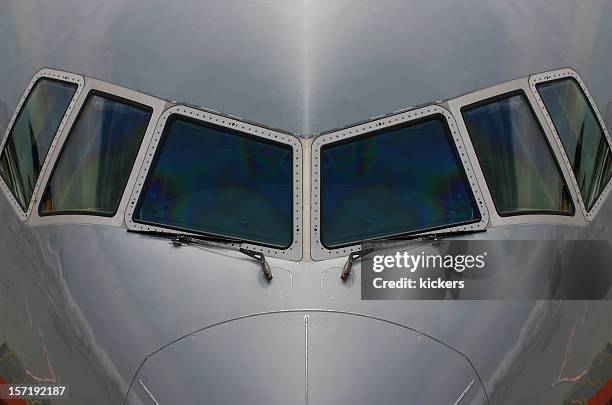 Aircraft Windshield Fotografías e imágenes de stock - Getty Images