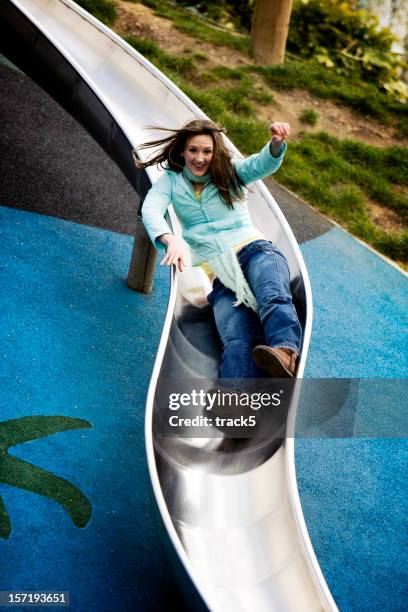 insouciance - toboggan photos et images de collection