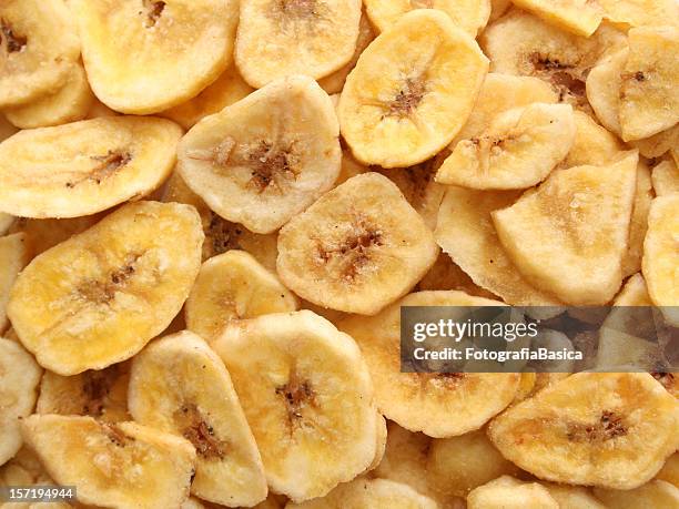disidratazione banana snack - secco foto e immagini stock