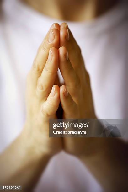 祈る手 - 祈る 手 ストックフォトと画像