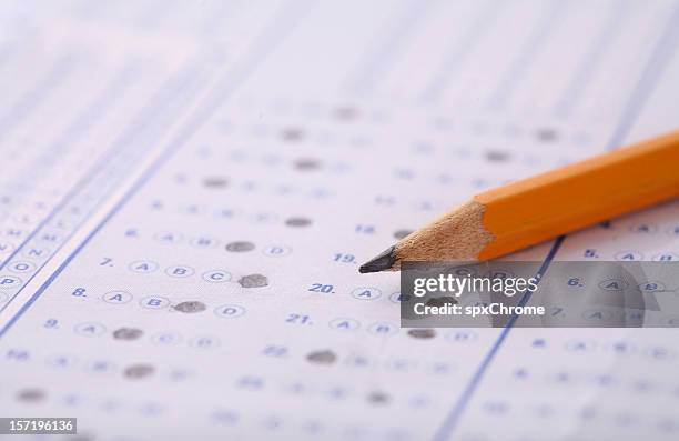 bubble sheet test - routine stockfoto's en -beelden