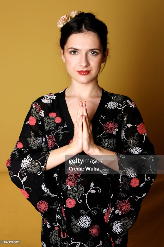 Geisha praying