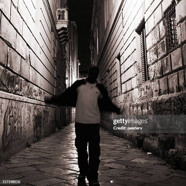 backstreet a - aggressione foto e immagini stock