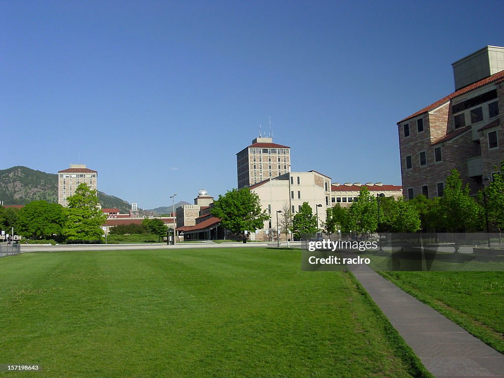 La Universidad de Colorado, de Boulder.