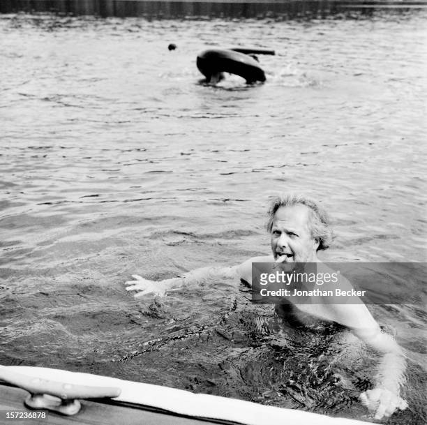 Editor of Vanity Fair Graydon Carter is photographed for Vanity Fair Magazine on September 4, 1998 at home in Lake Waramaug, Connecticut. PUBLISHED...