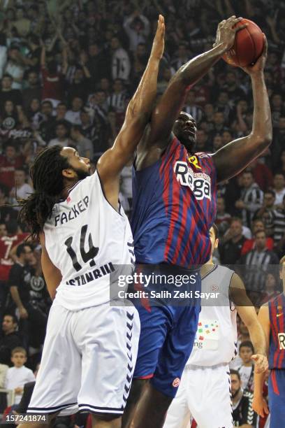 Nate Jawai of FC Barcelona Regal competes with Randal Falker of Besiktas JK Istanbul during the 2012-2013 Turkish Airlines Euroleague Regular Season...