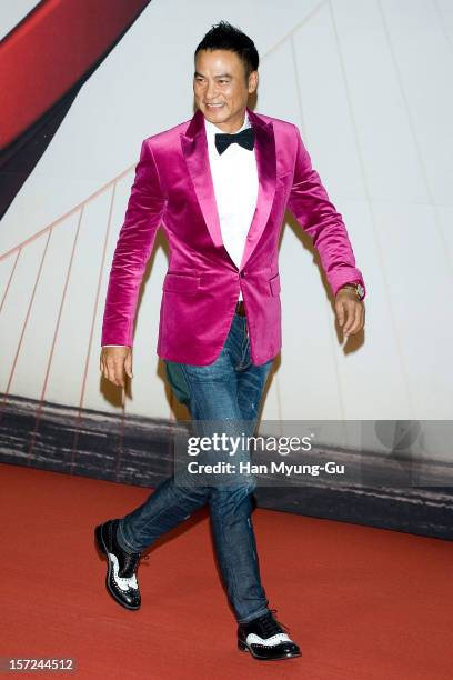 Actor Simon Yam from China attends the 2012 Mnet Asian Music Awards Red Carpet on November 30, 2012 in Hong Kong, Hong Kong.