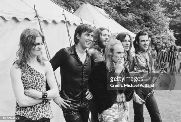 Singer Bryan Ferry and his band Roxy Music at the Crystal Palace Garden Party in London, 29th July 1972. Left to right: drummer Paul Thompson, Bryan...
