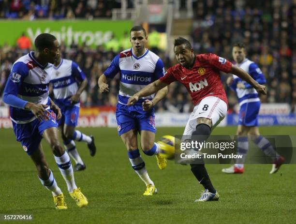 Anderson of Manchester United scores their first goal during the Barclays Premier League match between Reading and Manchester United at Madejski...
