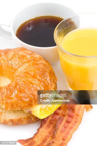 schnelles frühstück - croissant white background stock-fotos und bilder