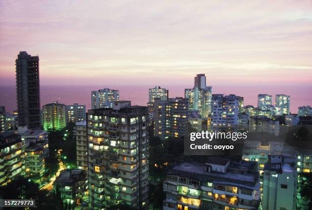 mumbai at dusk - mumbai skyline stock pictures, royalty-free photos & images