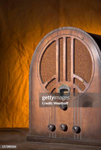 antigüedades de radio - 1930s radio fotografías e imágenes de stock