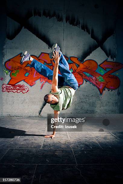 breakdancing - breakdancing stock pictures, royalty-free photos & images