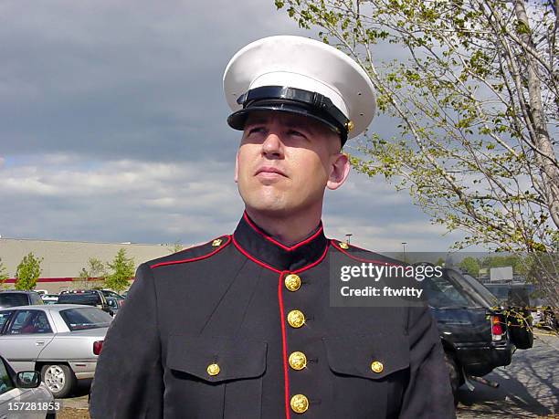 homme en uniforme - infanterie de marine photos et images de collection