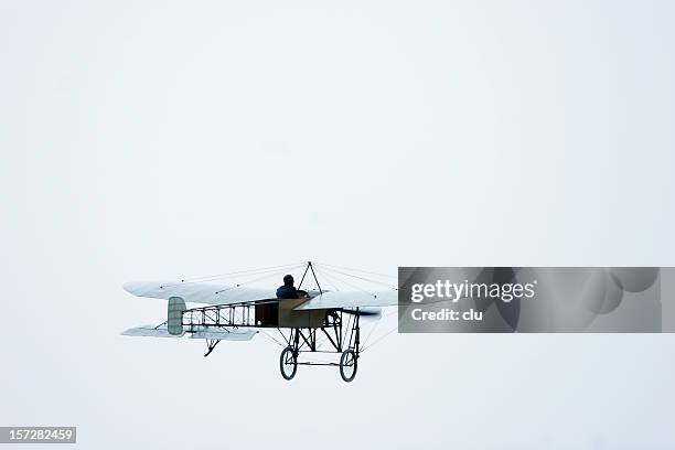 avião oldtimer de 1907 - começo - fotografias e filmes do acervo