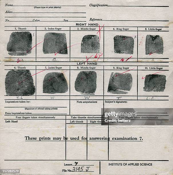 old fingerprint chart - criminaliteit stockfoto's en -beelden