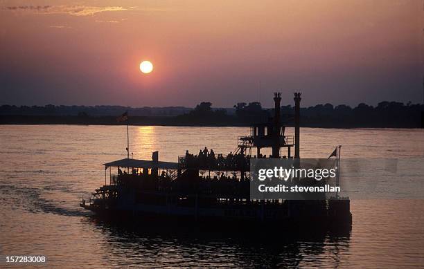 mississippi river - memphis riverboat stock pictures, royalty-free photos & images