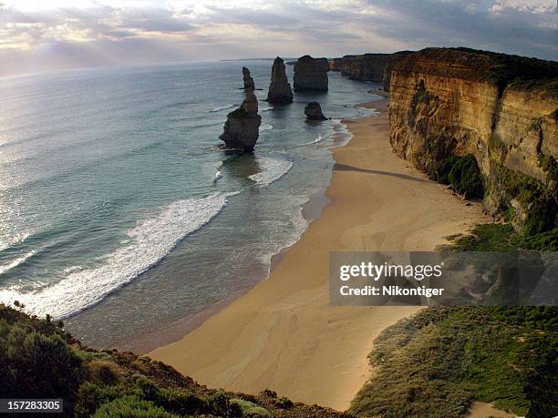 twelve apostles, melbourne australia - apostles australia stock pictures, royalty-free photos & images