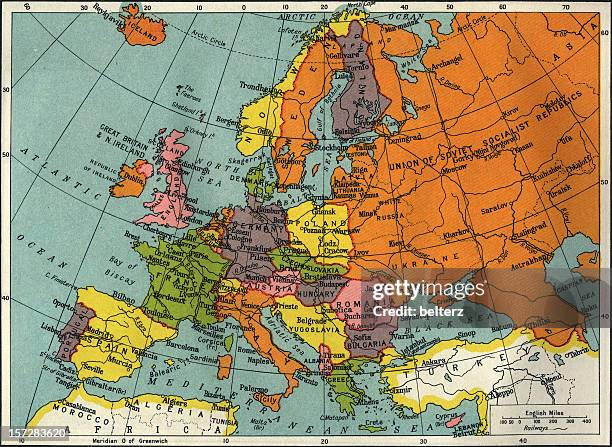 vintage map of europe and asia - rusland kaart stockfoto's en -beelden