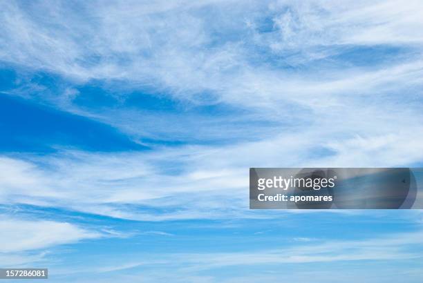 cirrus cloudscapes - cloudy sky bildbanksfoton och bilder